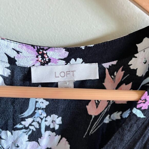 LOFT ANN TAYLOR FAUX WRAP BLACK SLEEVELESS JUMPSUIT FLORAL‎ PRINT WOMENS SIZE S - Picture 3 of 7